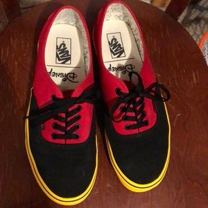 Vans X Mickey Mouse Authentic plimsolls in red